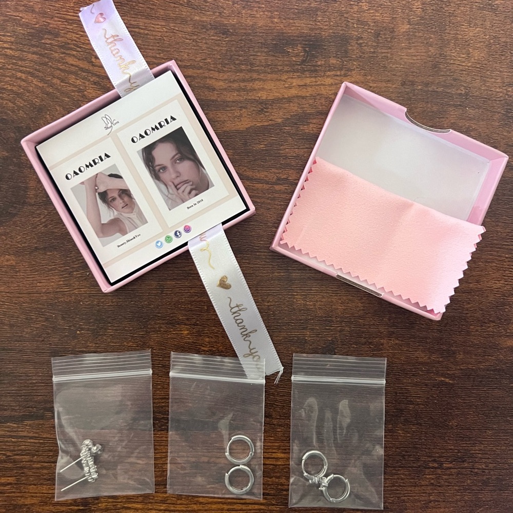 Silver Earrings Set